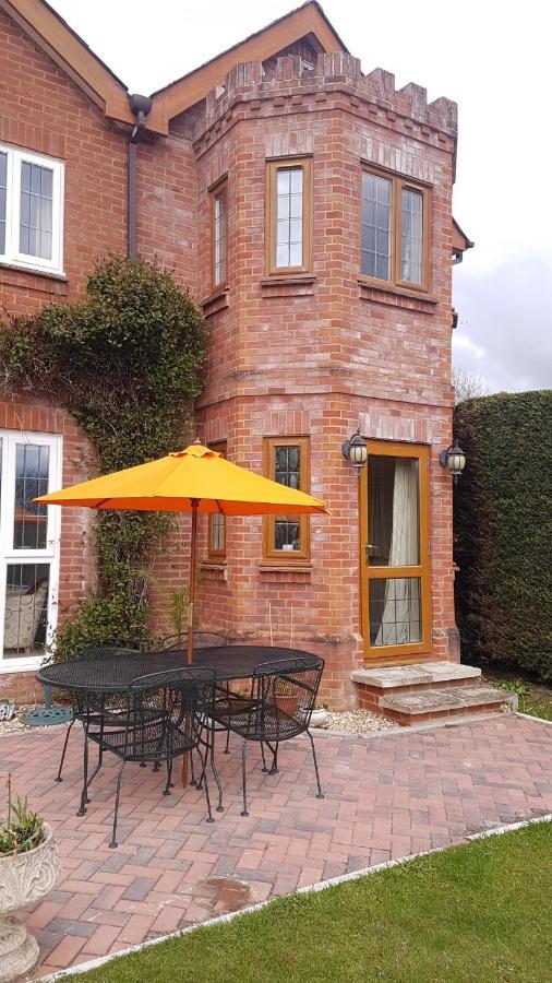 Mandalay Holiday Home Amesbury Extérieur photo